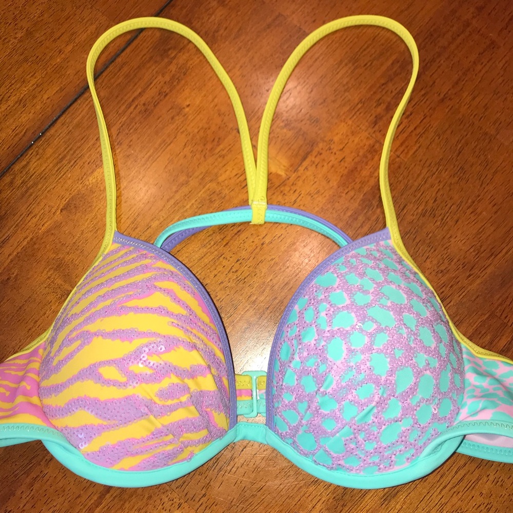 New Victoria’s Secret Swim Top